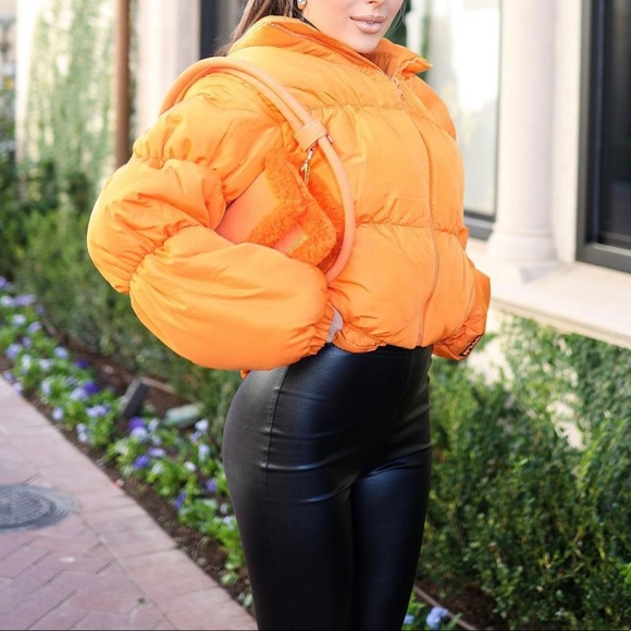 By Dyln Orange Oxford Puffer - Picture 4 of 4